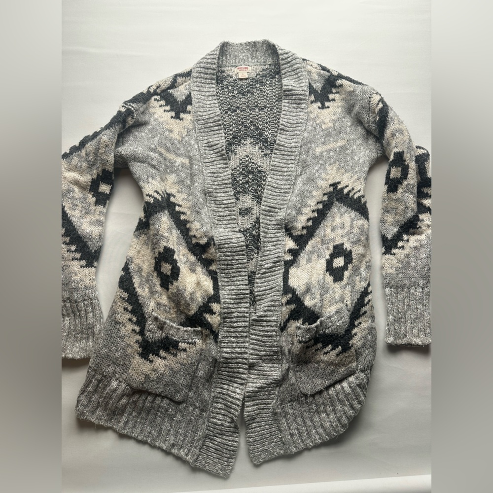 Mossimo Supply Co. Black and Gray Knit Sweater with Aztec design. Size L